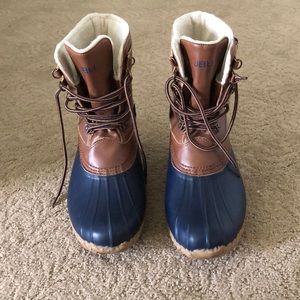 JBU Duck Boots
